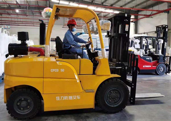 佳力防爆叉車(chē)